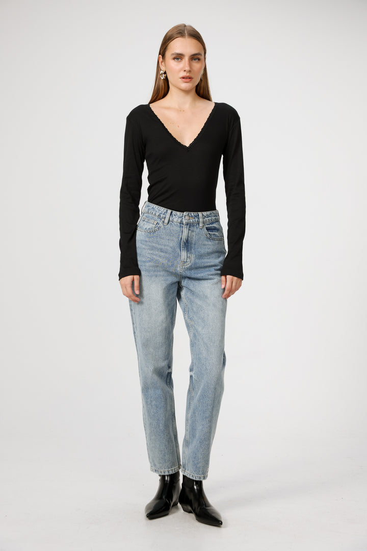 Clean11 Black V Shirt
