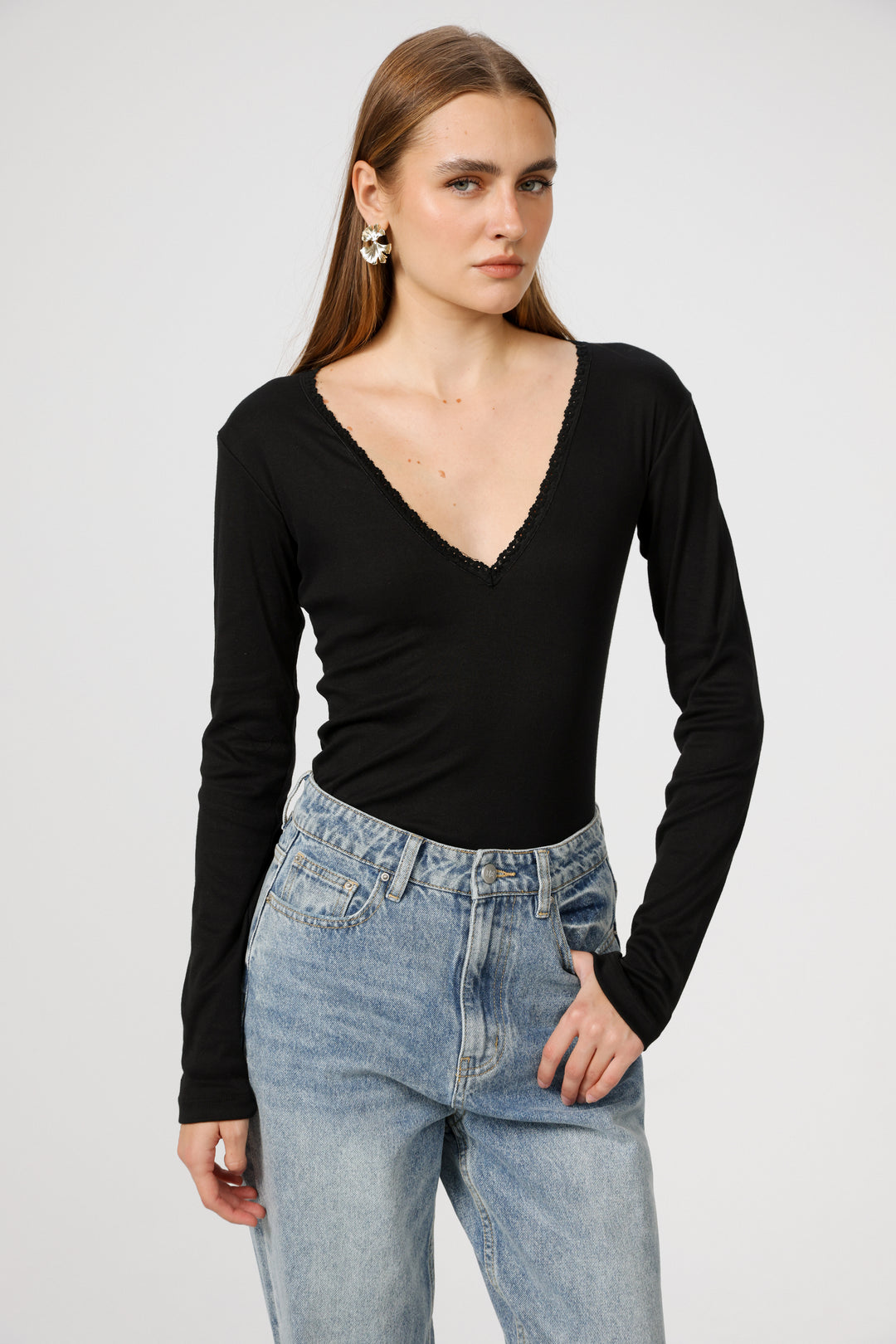 Clean11 Black V Shirt