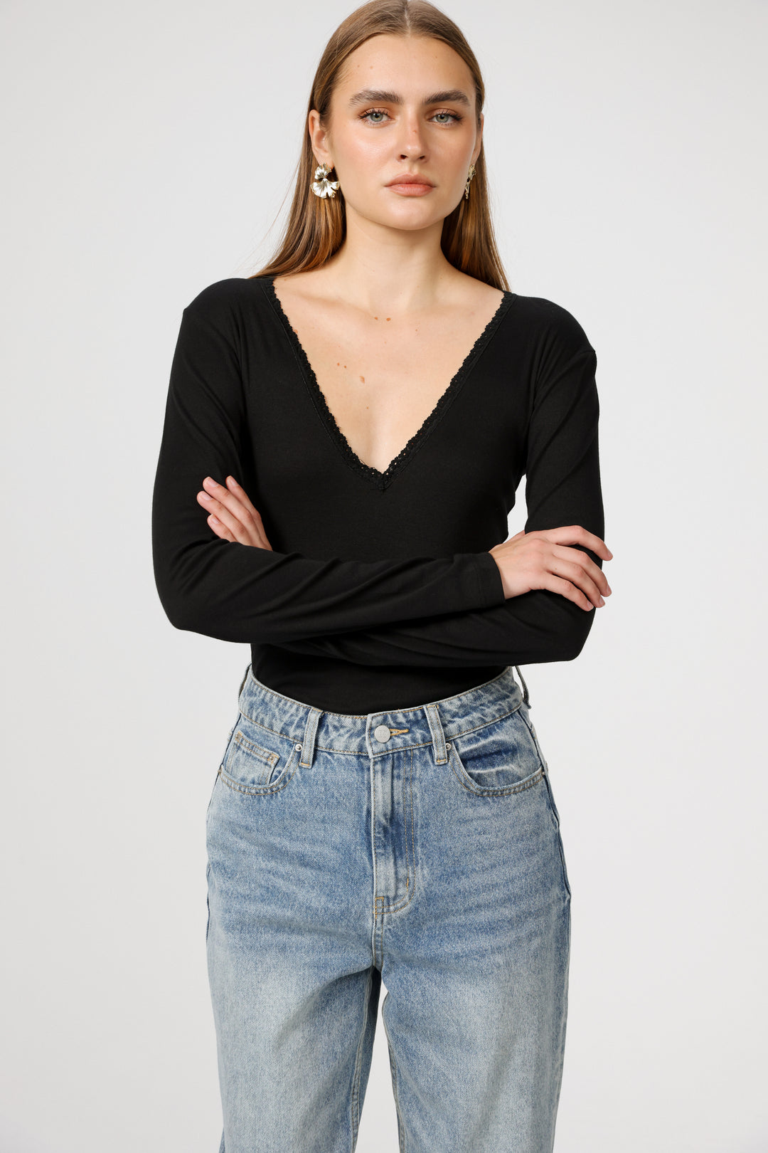 Clean11 Black V Shirt