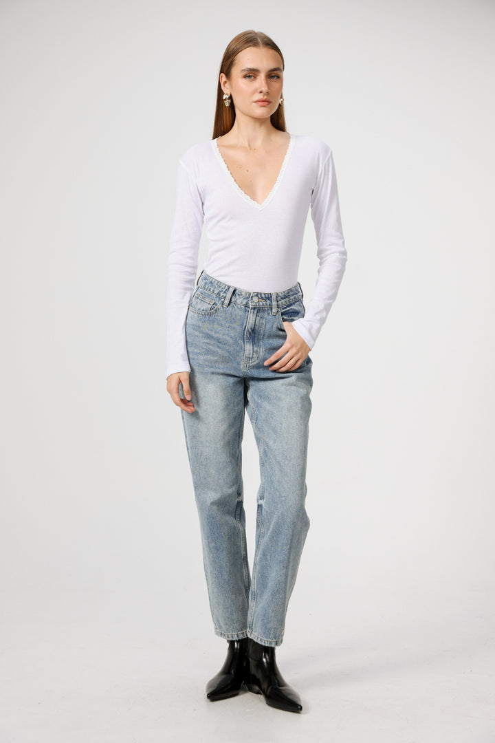 Clean11 White V Shirt