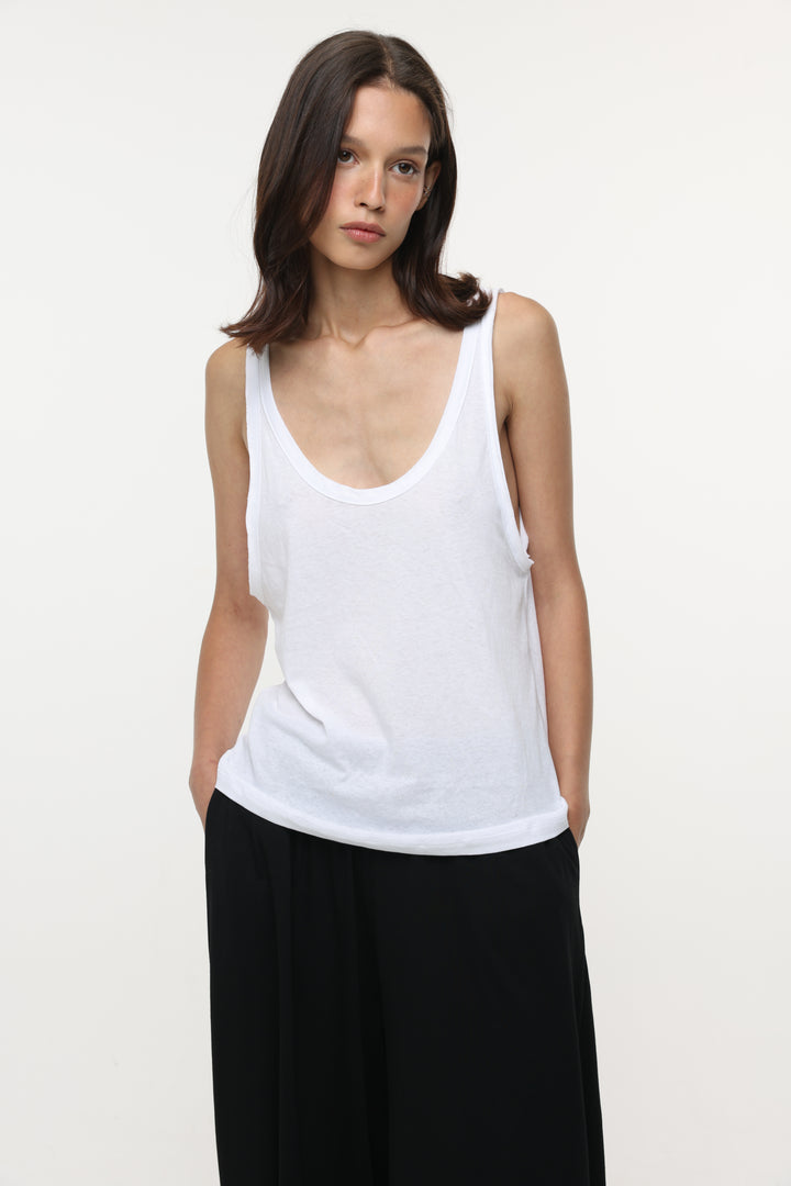 Clean48 White Tank