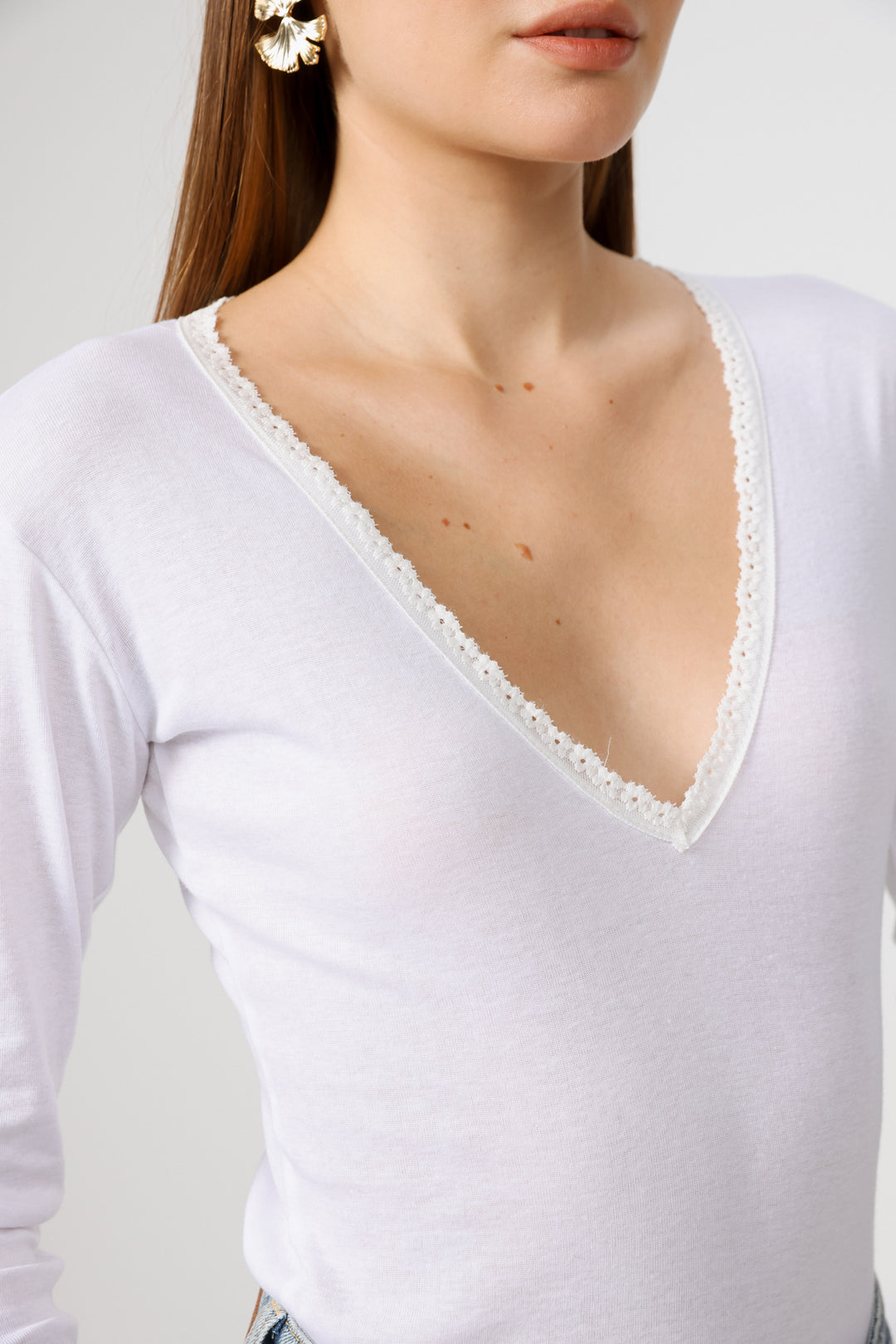 Clean11 White V Shirt