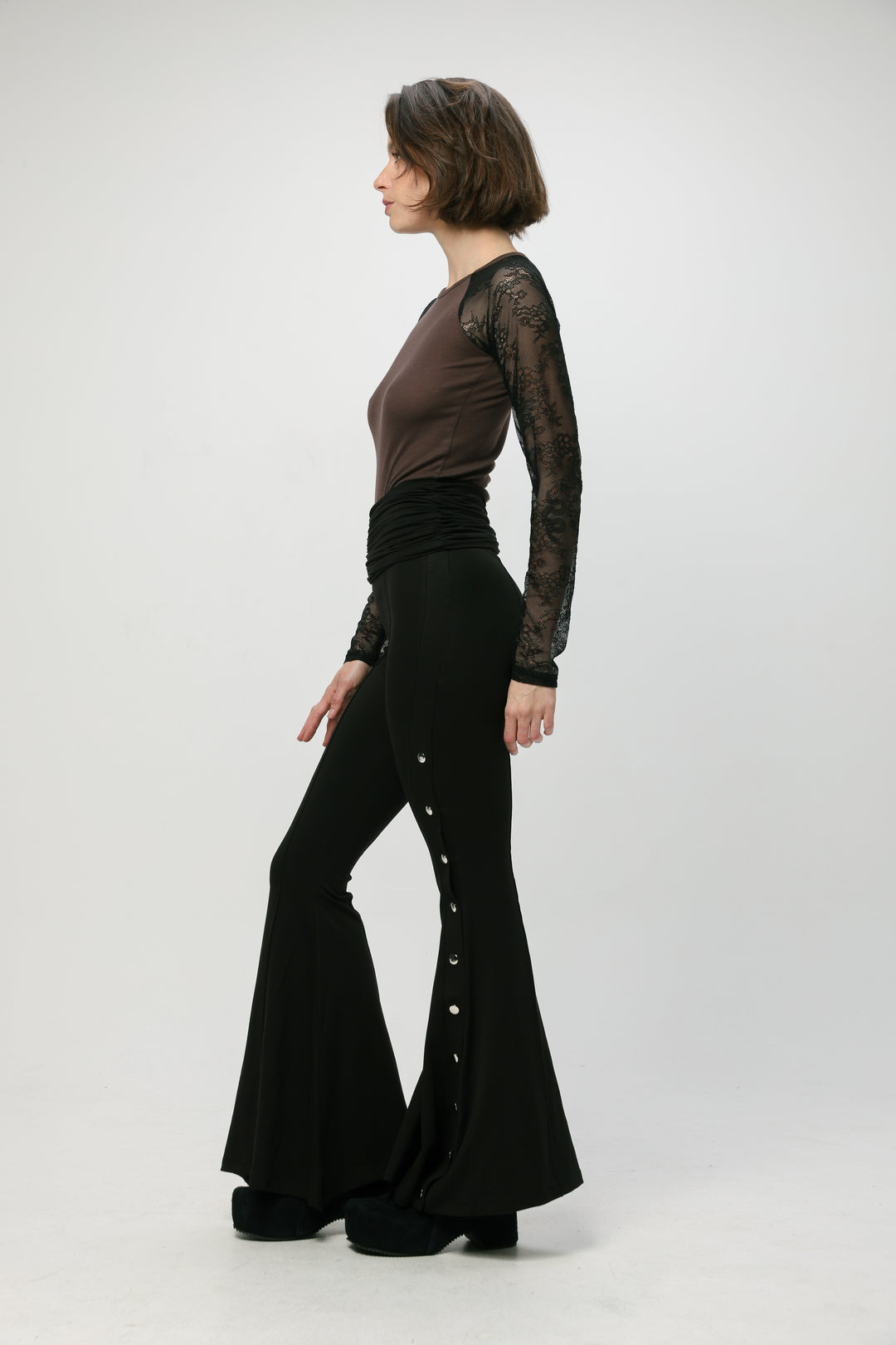 Relaxing Black Snaps Leggings