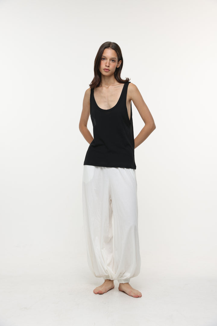 Clean48 Black Tank