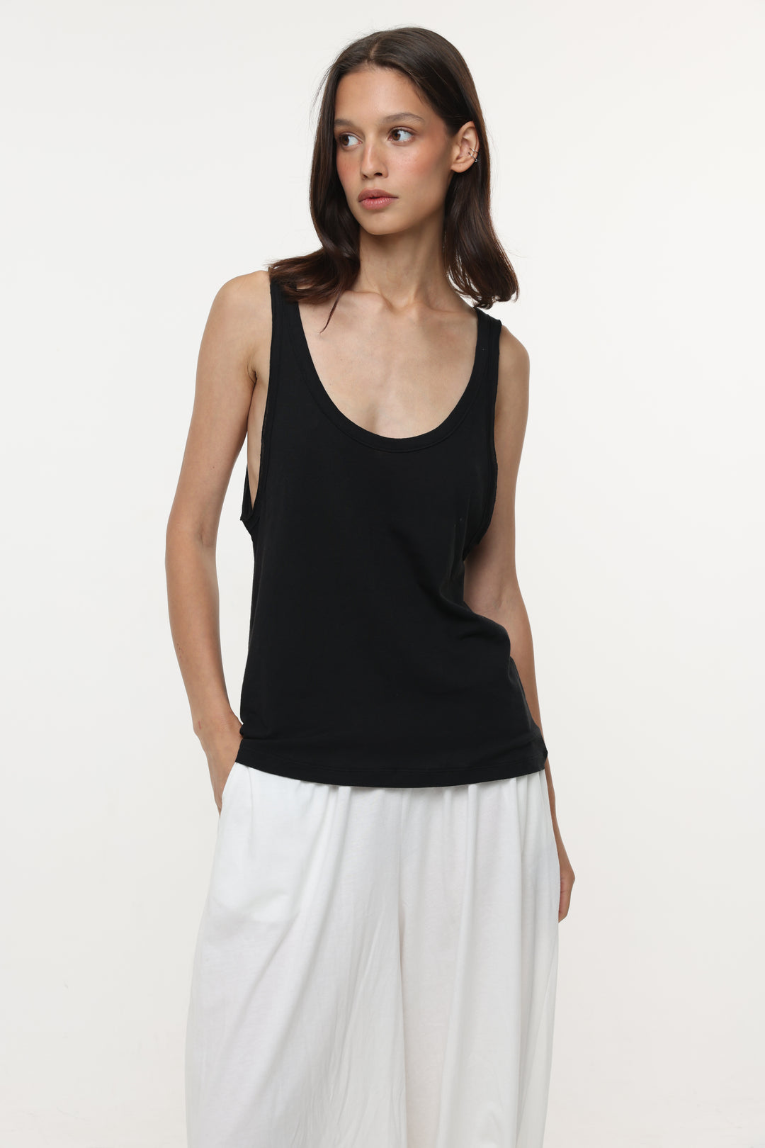 Clean48 Black Tank