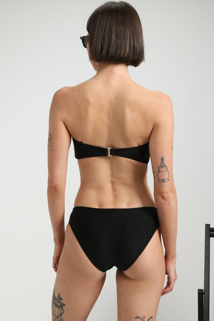 Gamma Black Bikini Bottoms תחתוני בגד ים ביקיני שחורים בגזרה קלאסית נמוכה
