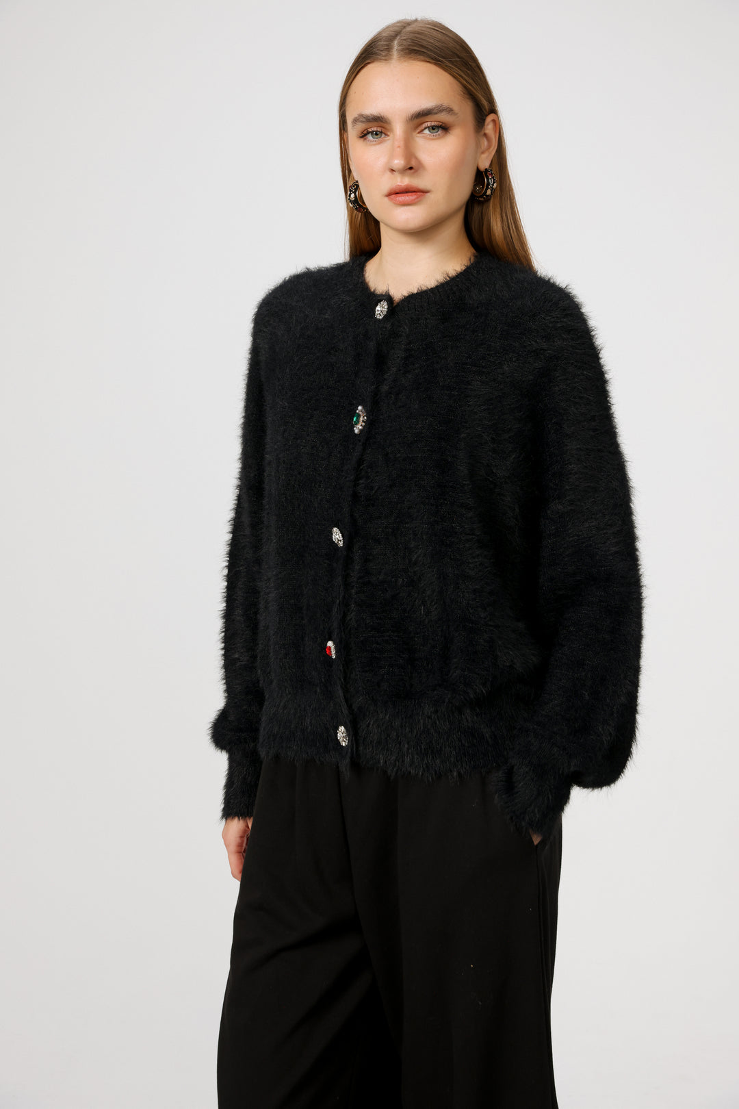 קרדיגן פרוותי בצבע שחור Fuzzy Black Cardigan