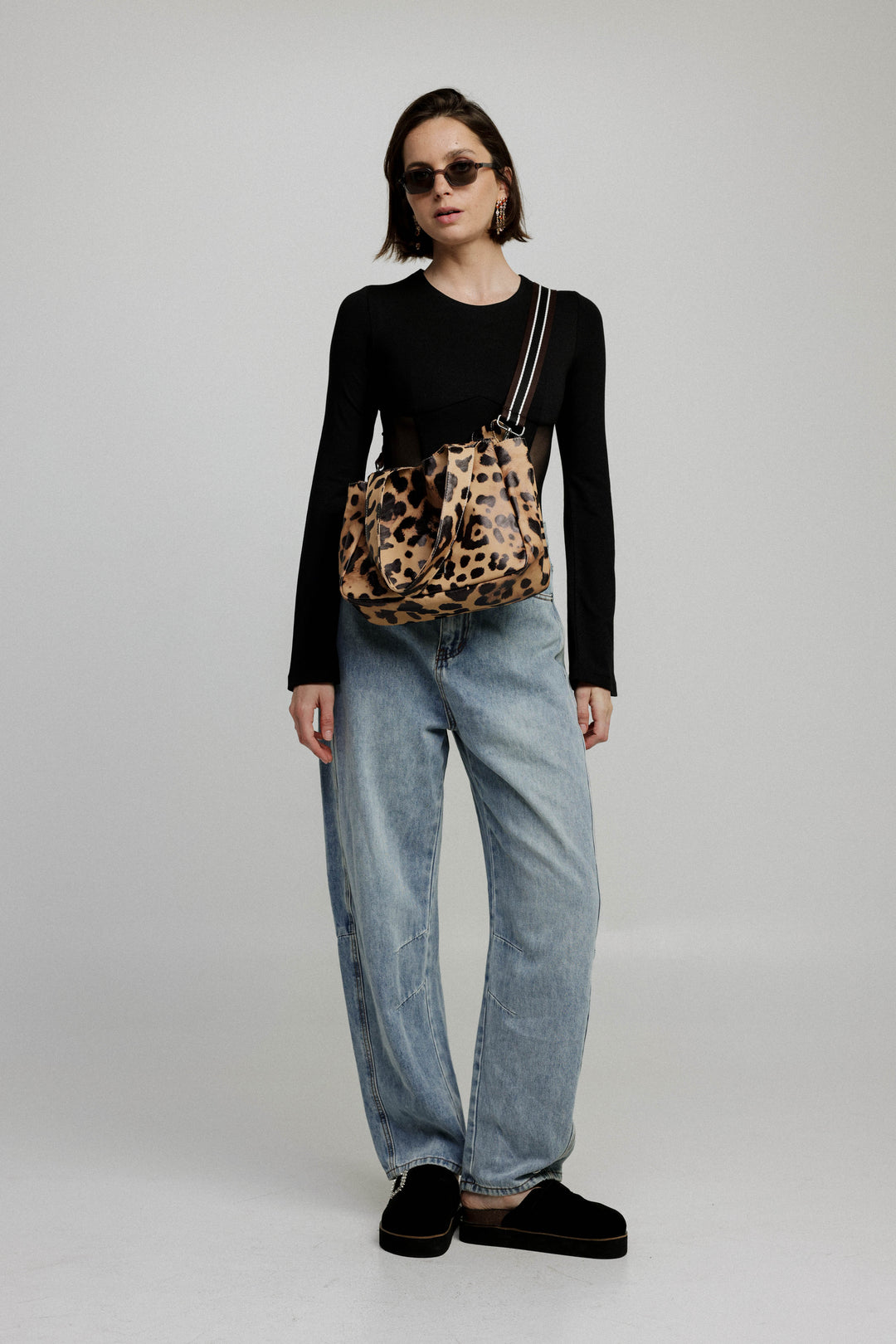 תיק מנומר עם רצועה מתכווננת Partner Leopard Bag