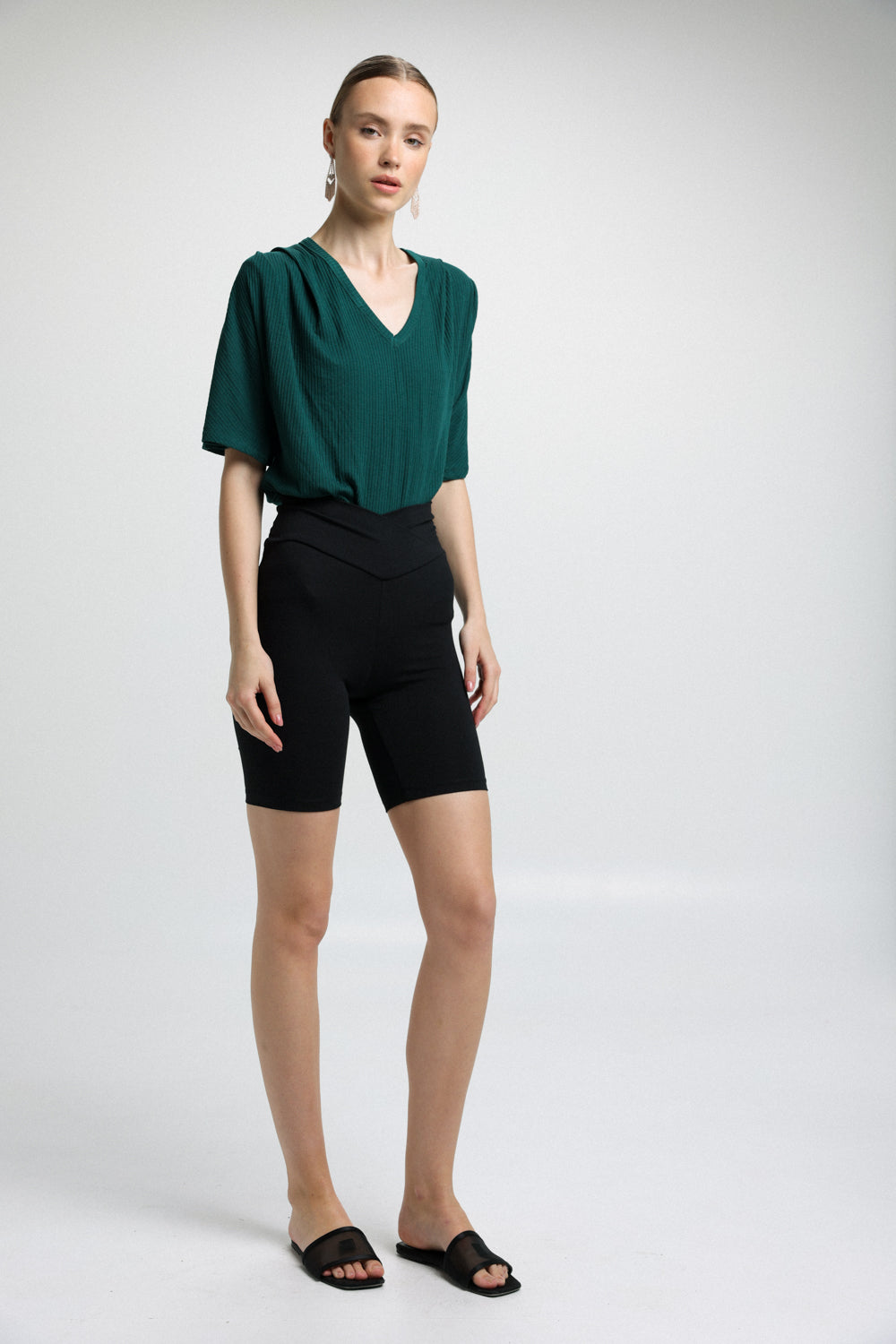 Every Black Short Legging