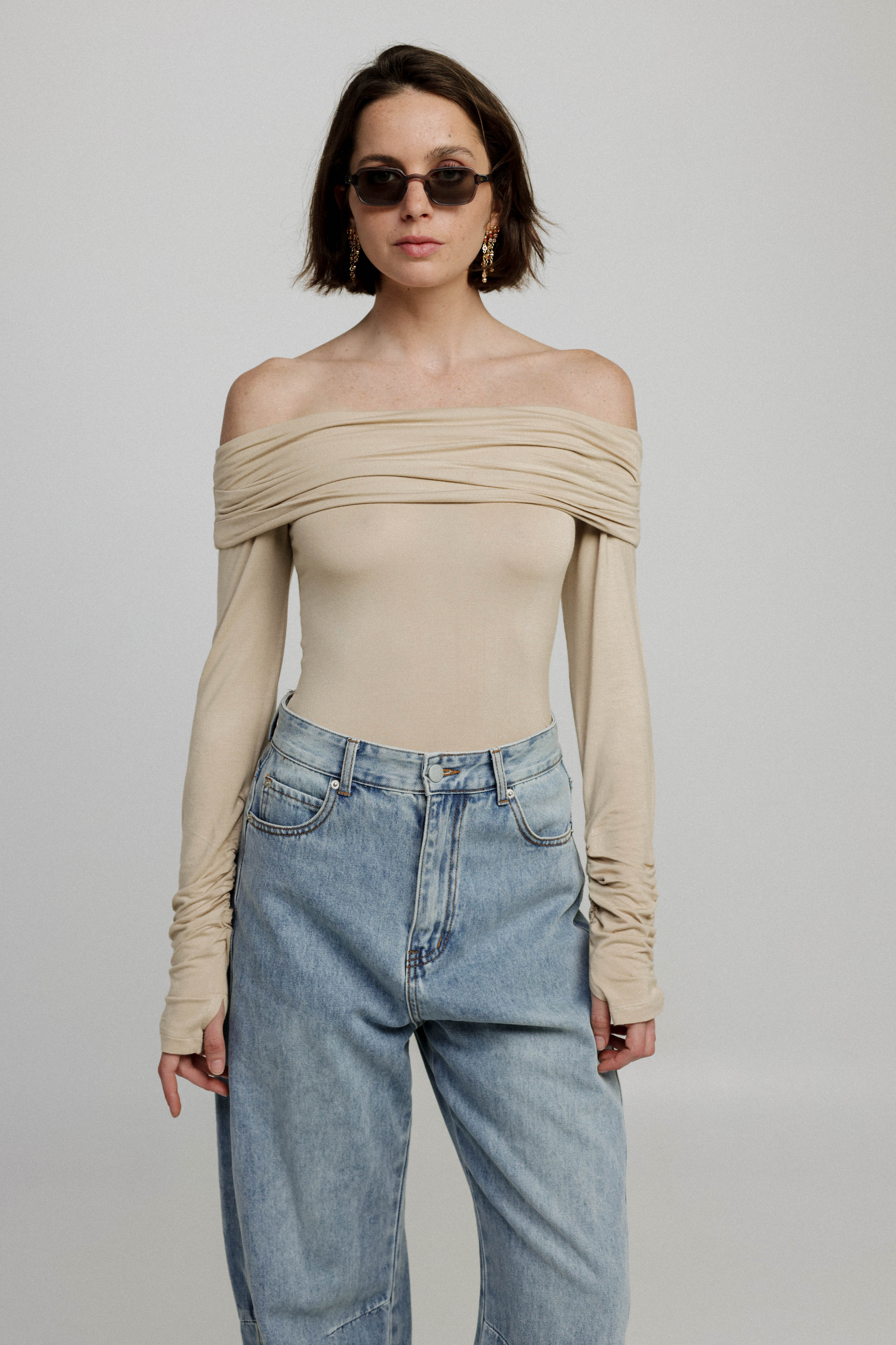 Beige Off Shoulder Top – SEESTARZ