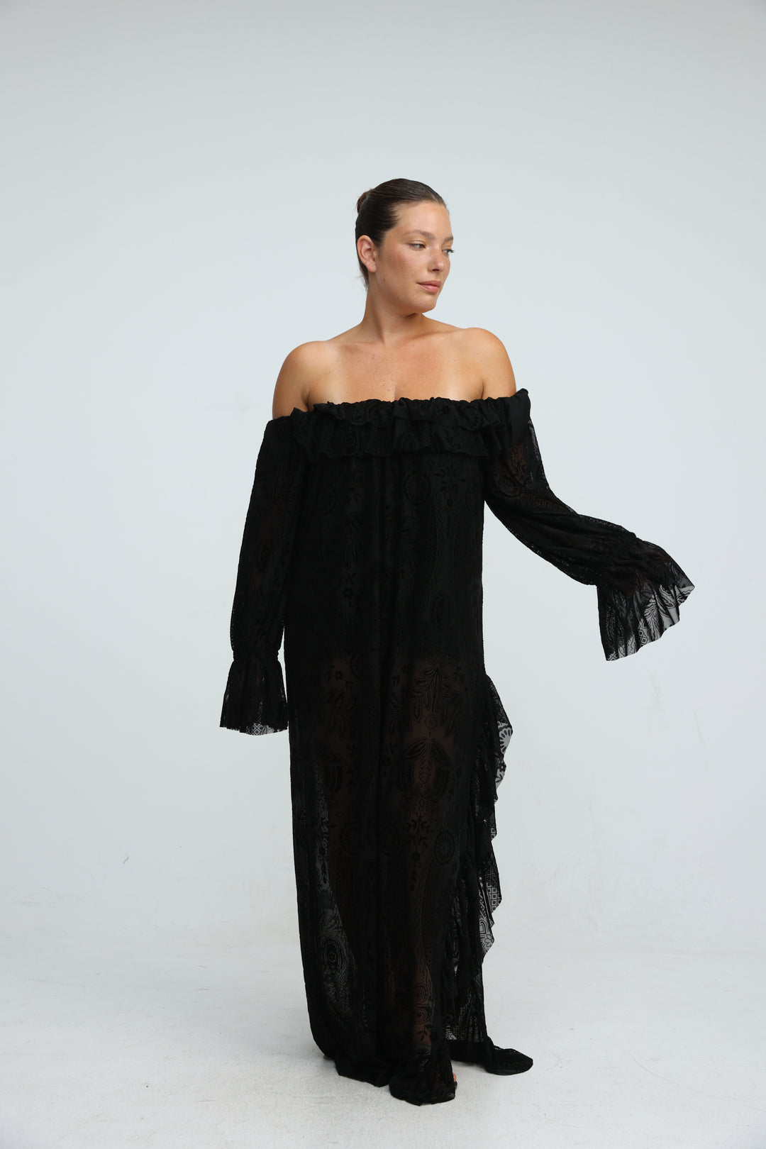 Velours Black Dress
