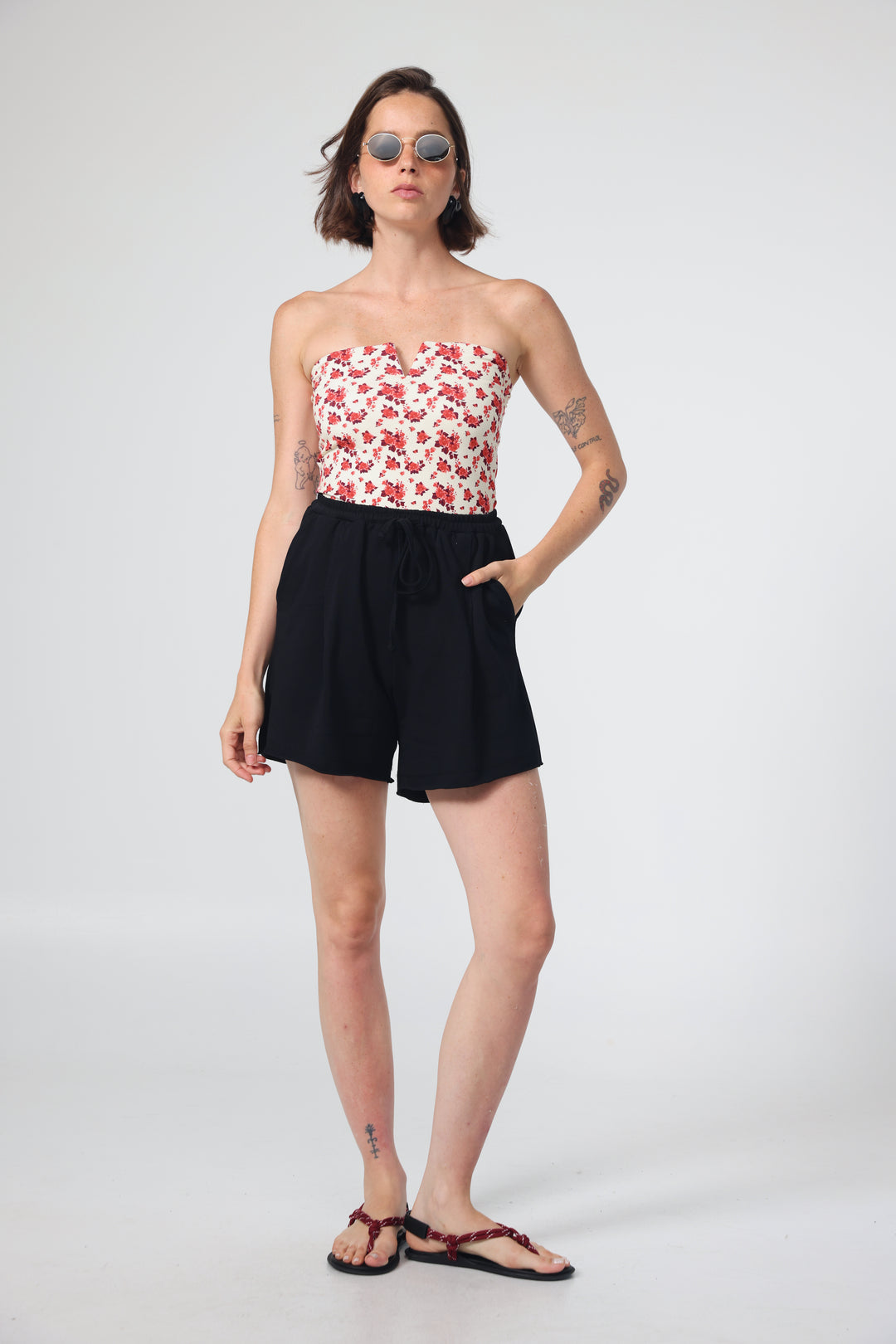 Fantasy Rose Floral V Top