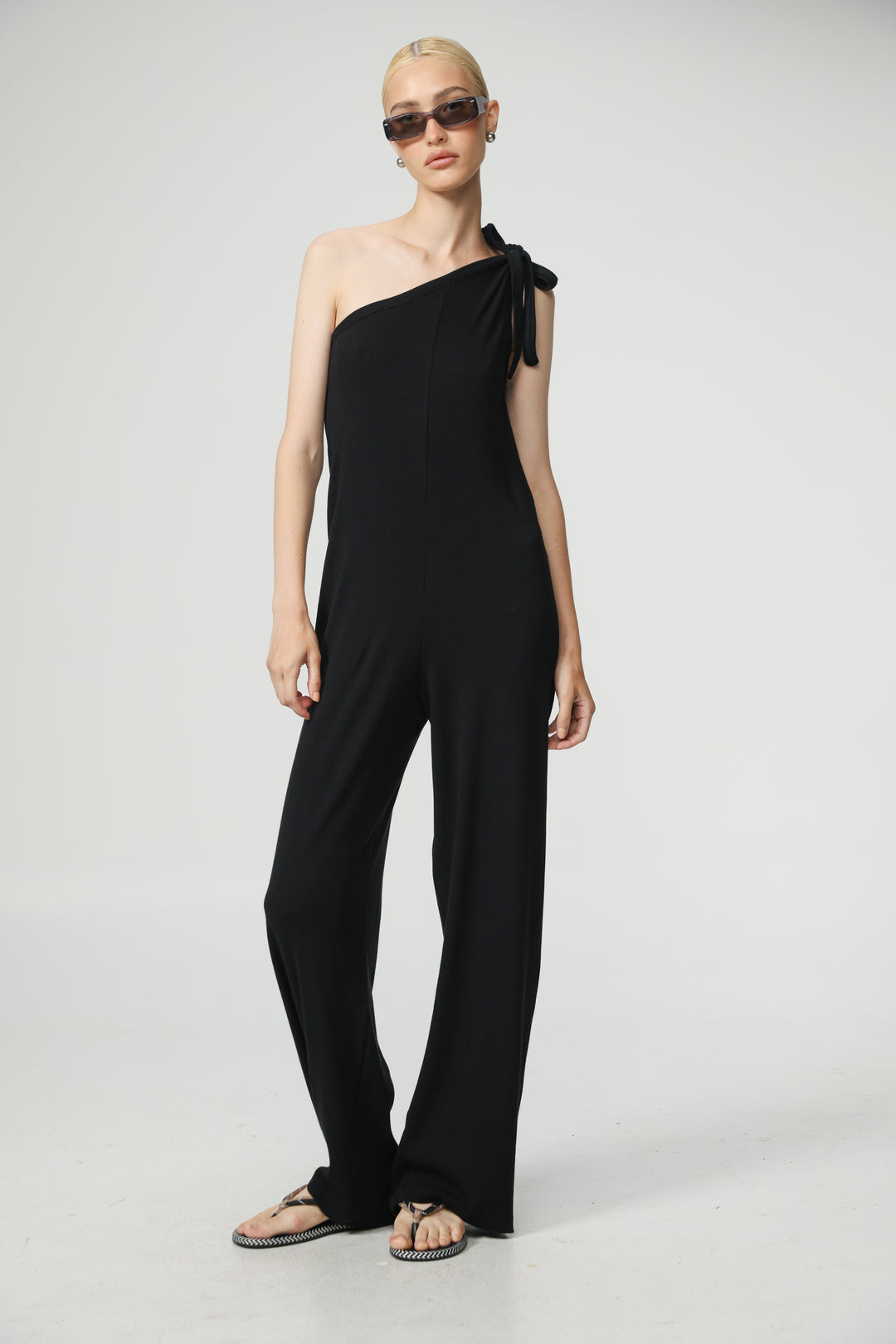 Tie Black One Shoulder Jumpsuit אוברול כתף אחת שחור