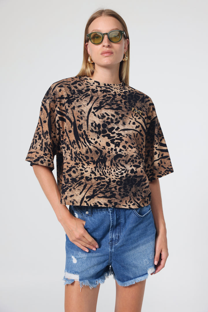 חולצת טופ טי שירט קרופ קצרה Crop Leopard T-Shirt 