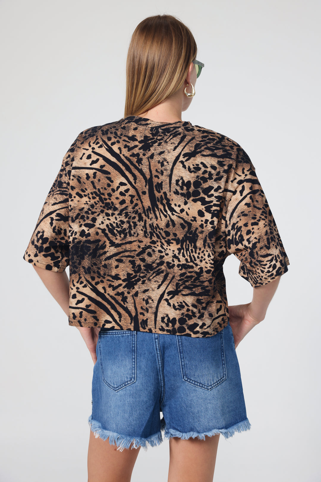 טי שירט קרופ מנומר גב Crop Leopard T-Shirt 