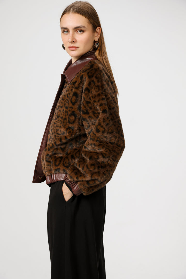 מעיל מנומר עם שרוולים אלסטיים Fluffy Leopard Coat