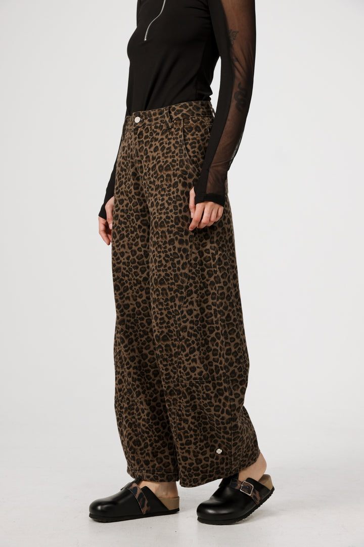 ג'ינס מנומר מותן בגובה בינוני Star 123 Leopard Denim 