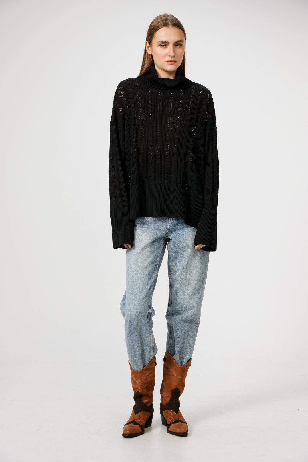 Still Black Jumper סוודר סריג שחור