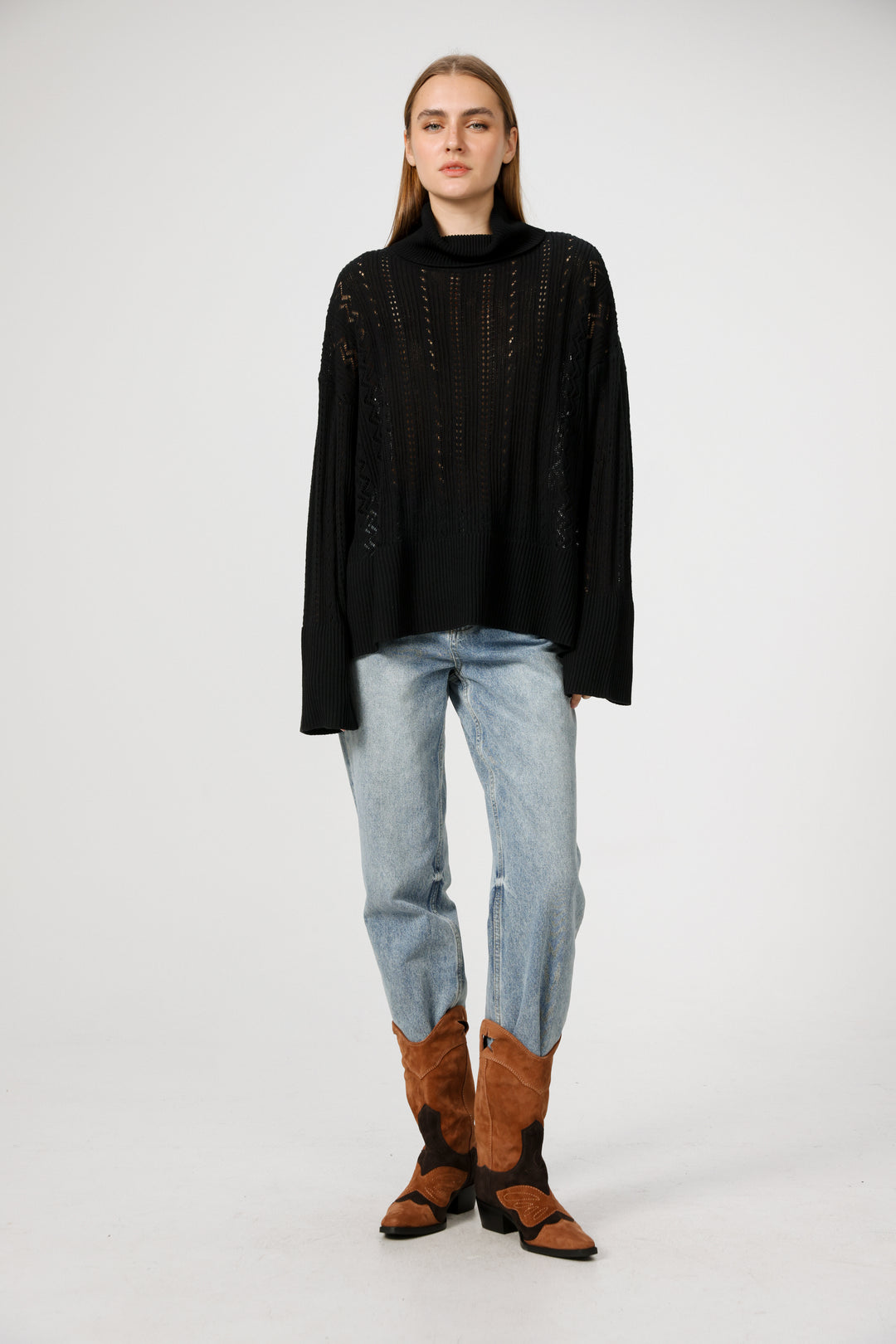 סוודר בצבע שחור לאישה Still Black Jumper