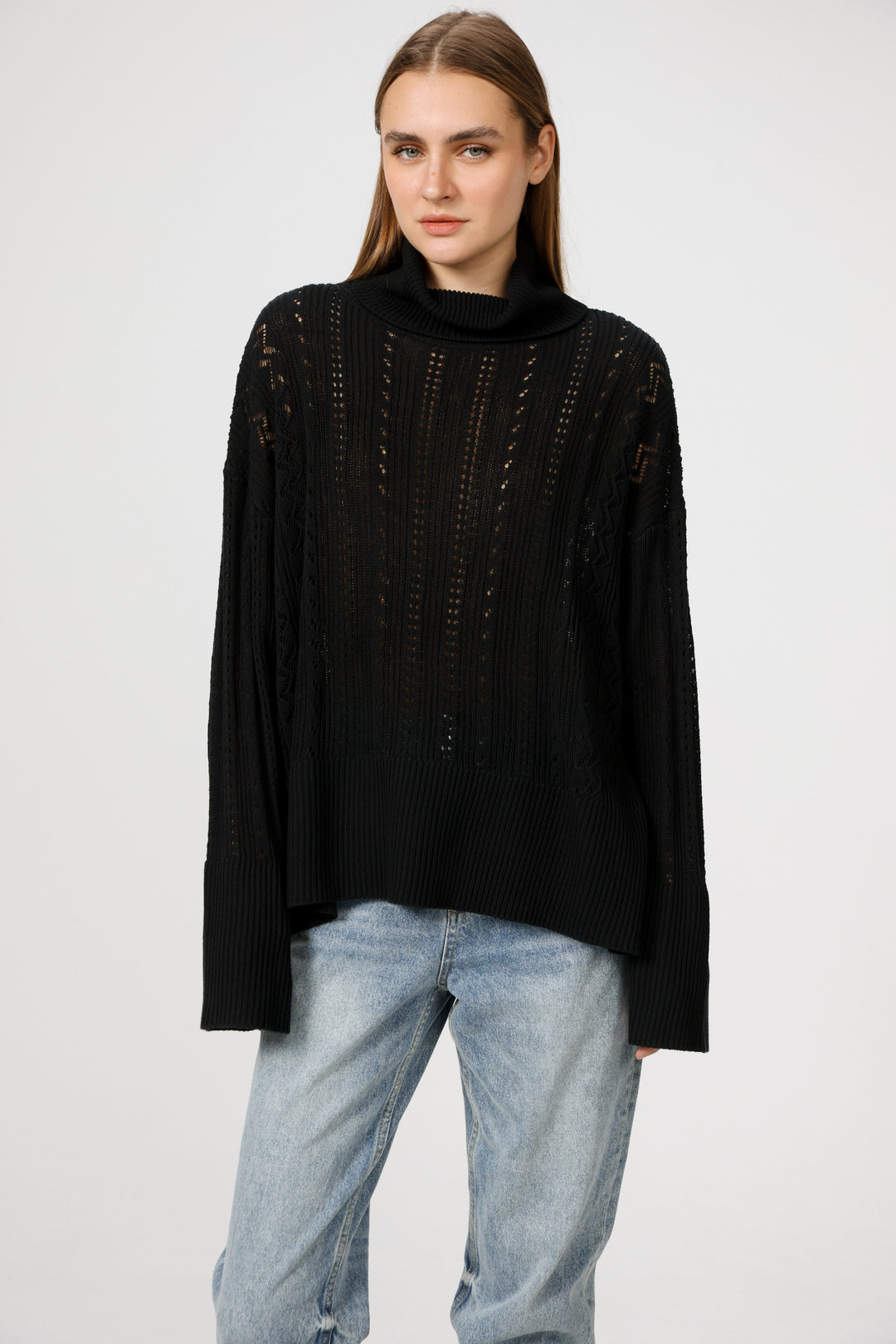 סריג רך בצבע שחור Still Black Jumper