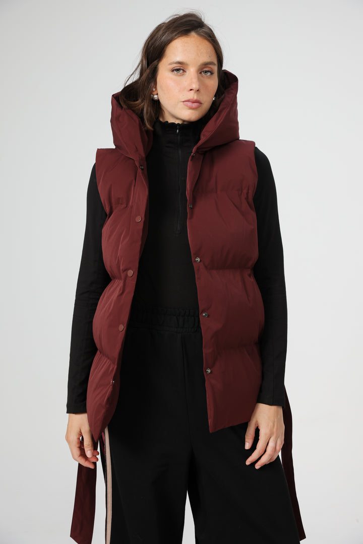 ווסט אדום לאישה Quilted Wine Vest