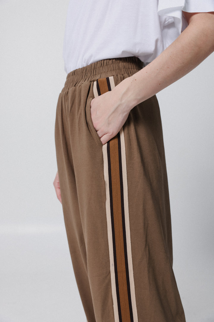 Change Camel Striped Bottoms