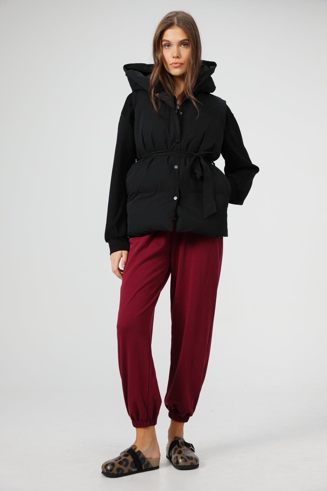 וסט שחור עם כיסים Quilted Black Vest