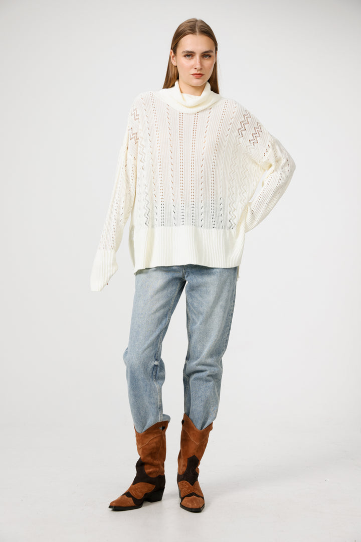 סריג בצבע שמנת מידה XS
 Still Cream Jumper