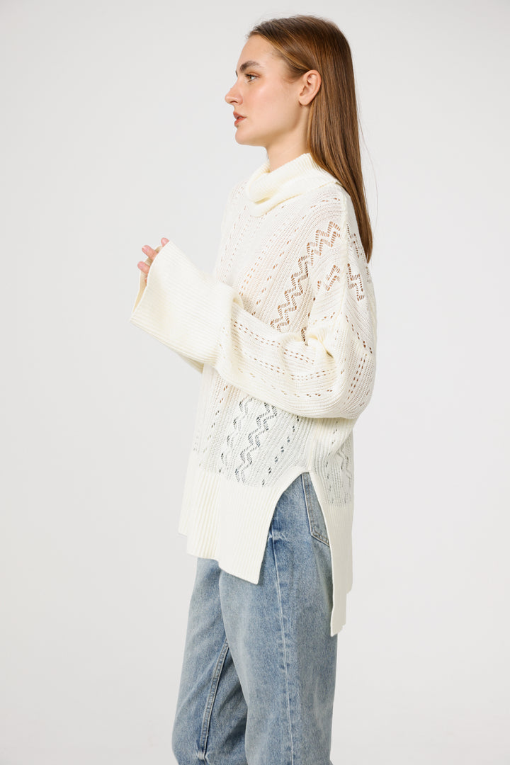 סוודר שמנת עם שרוול רחב Still Cream Jumper