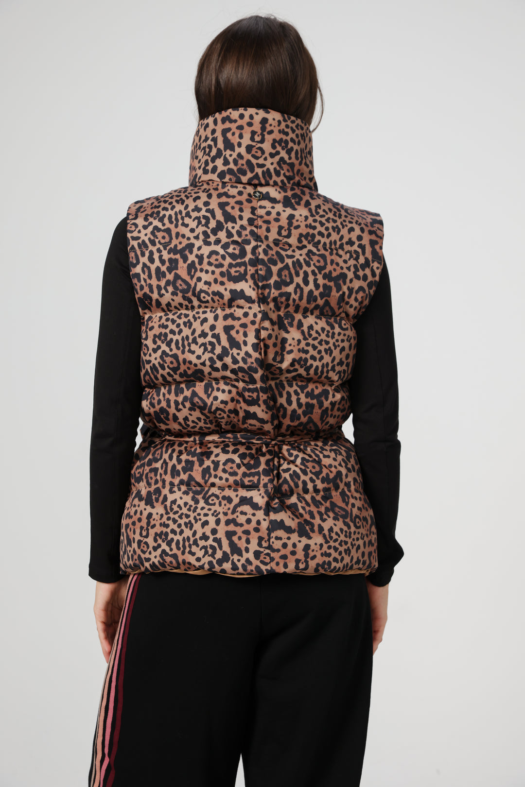 ווסט מנומר גב Quilted Leopard Vest