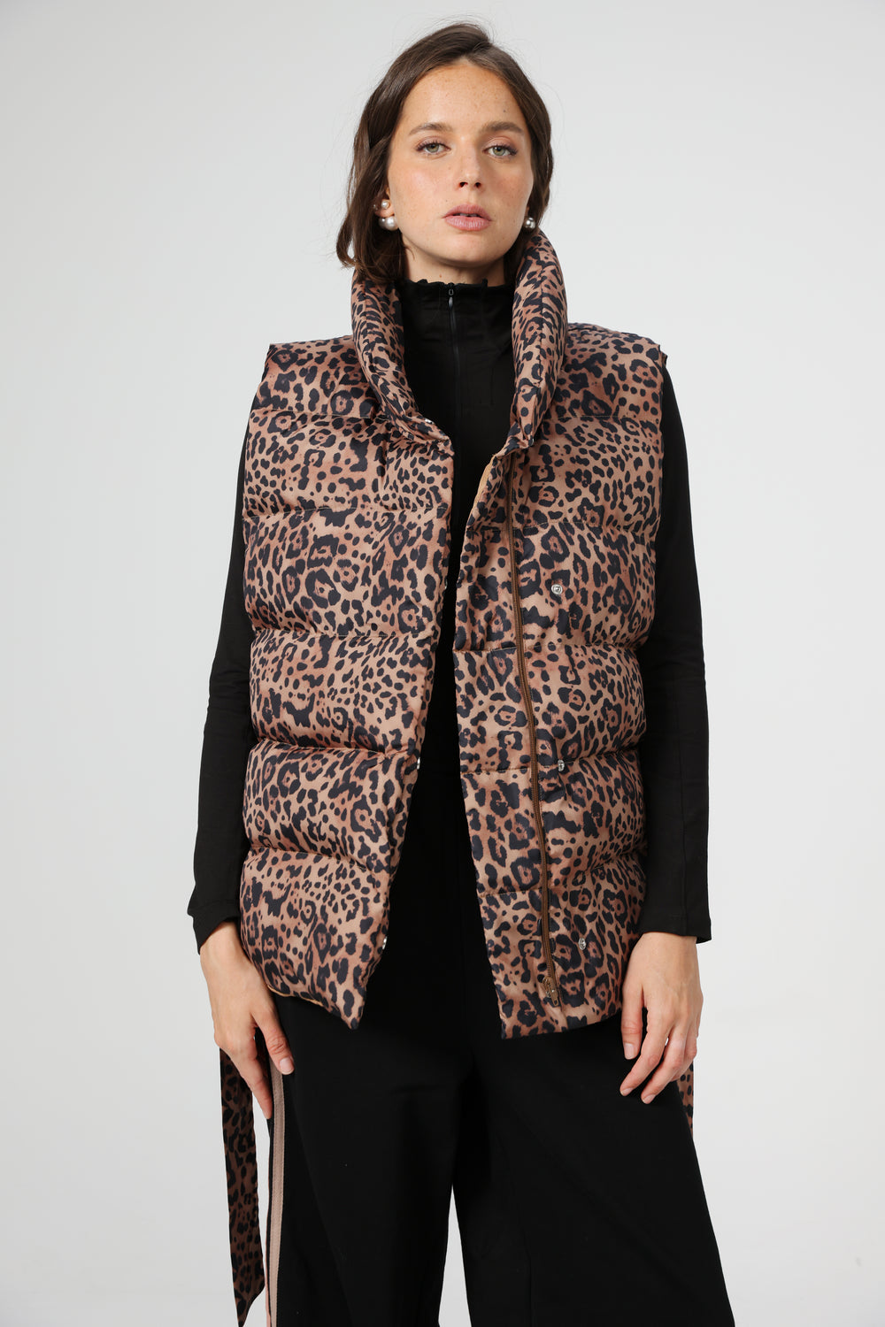 וסט מנומר פתוח Quilted Leopard Vest