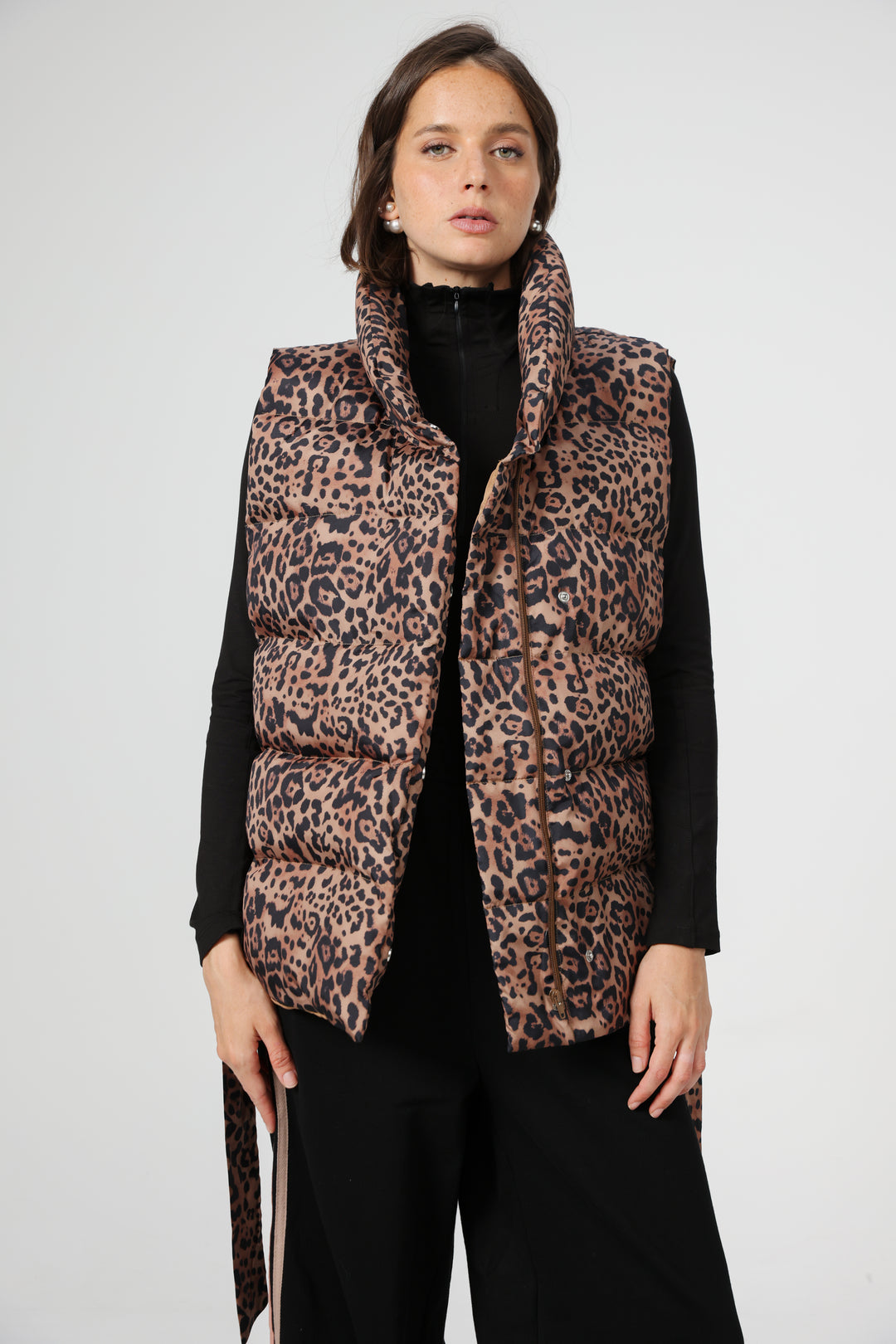 וסט מנומר פתוח Quilted Leopard Vest