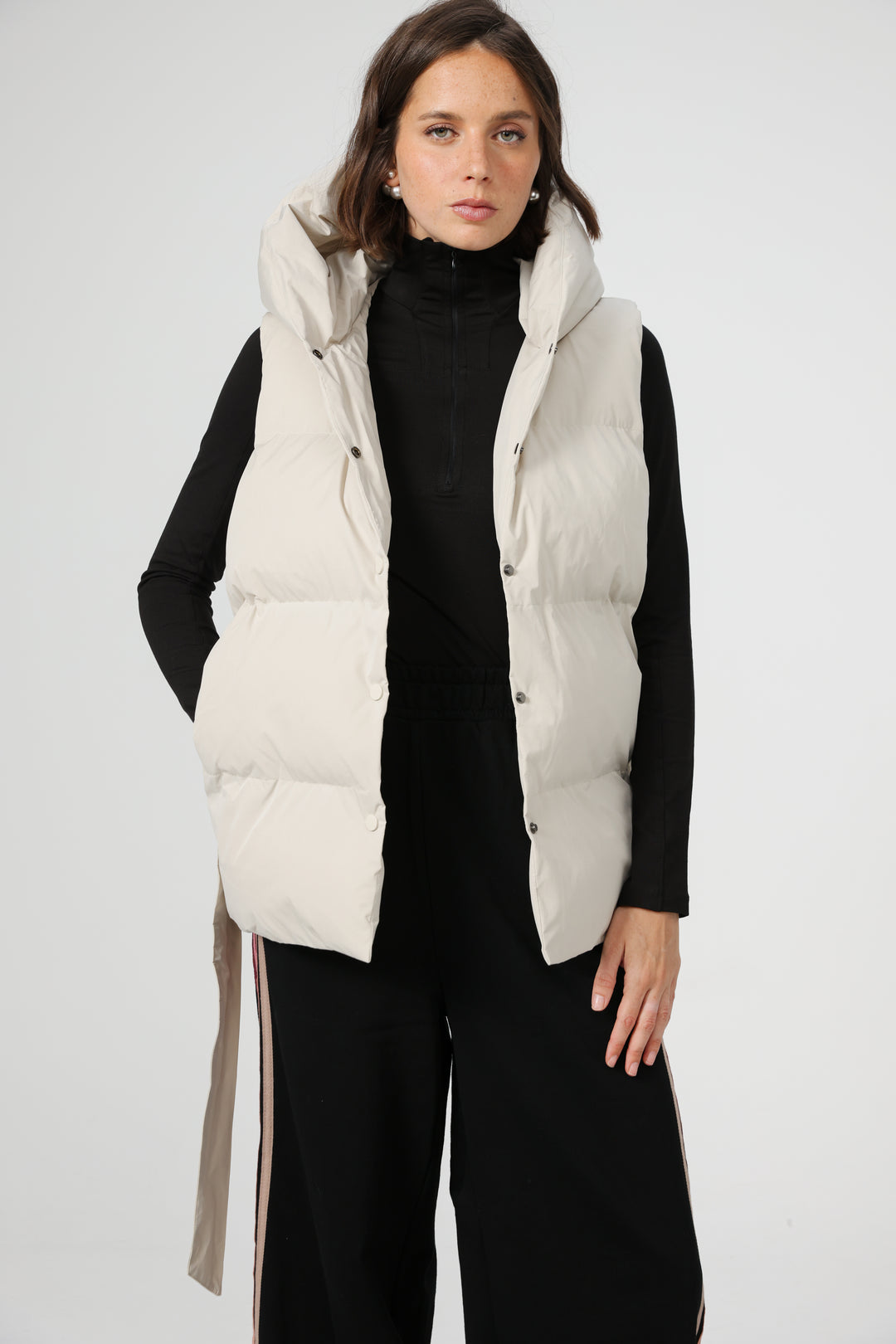 ווסט לבן פתוח Quilted Cream Vest