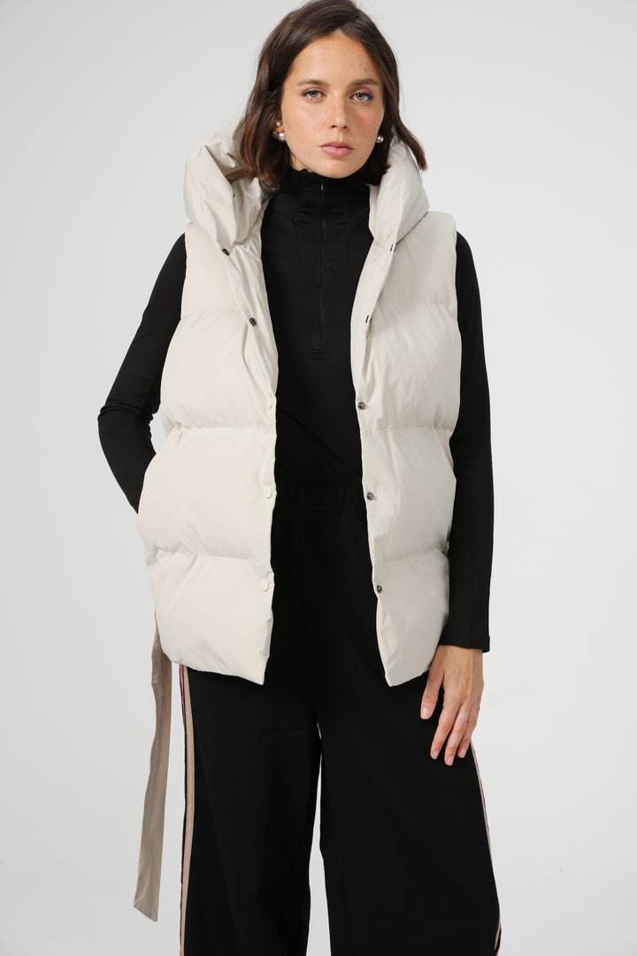 ווסט לבן פתוח Quilted Cream Vest