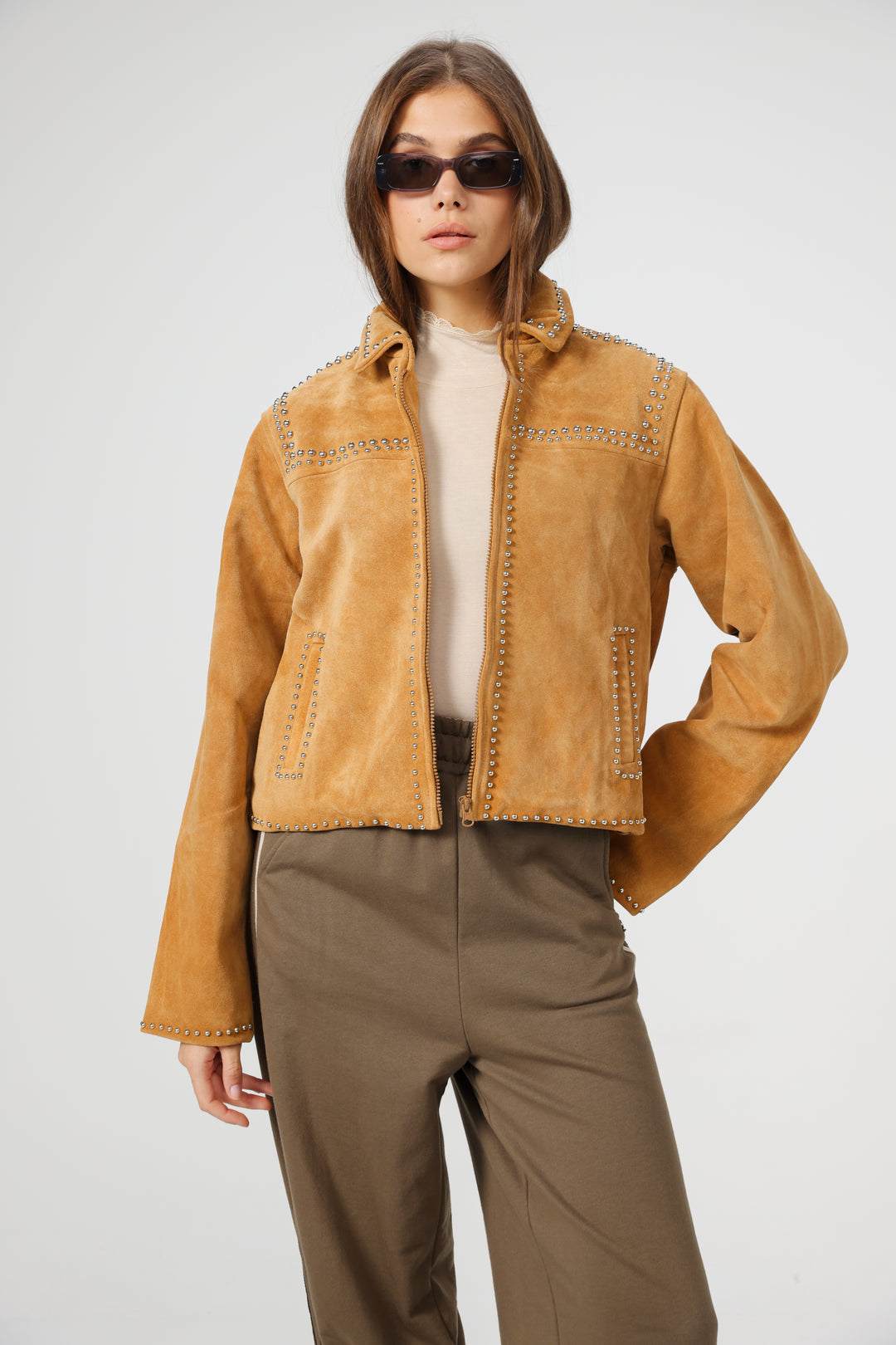 מעיל זמש עם פריטי ניטים משובצים Alive Camel Suede Jacket