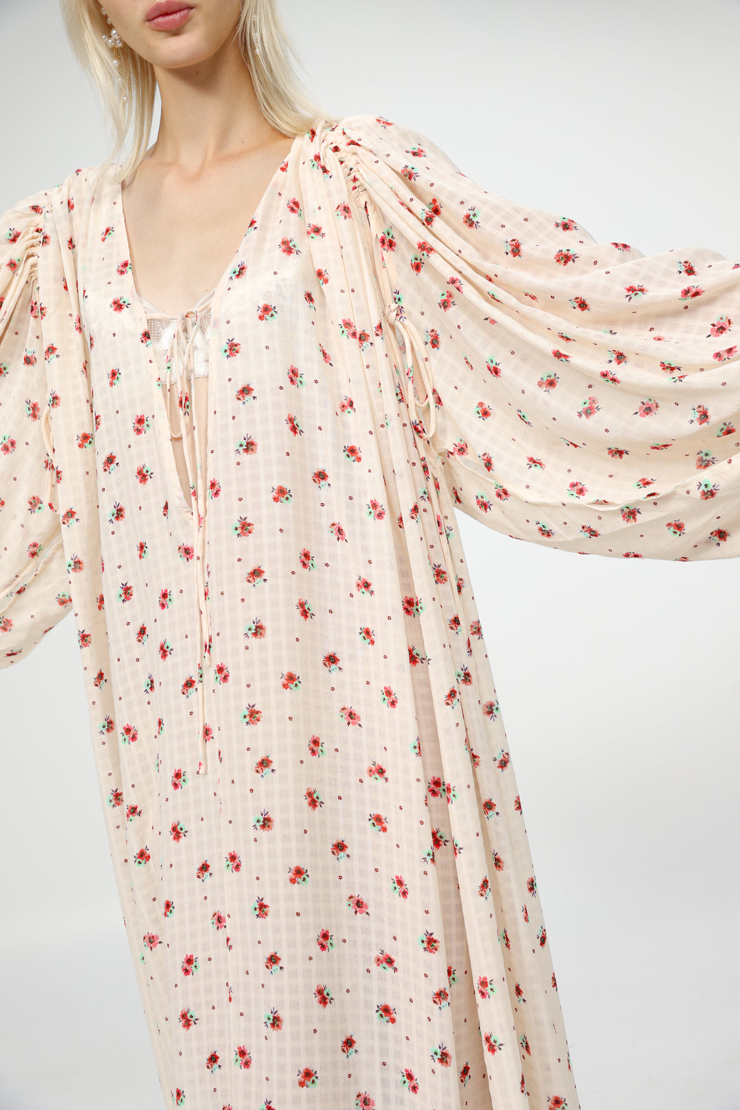 Oversized Cream Floral Maxi Dress
