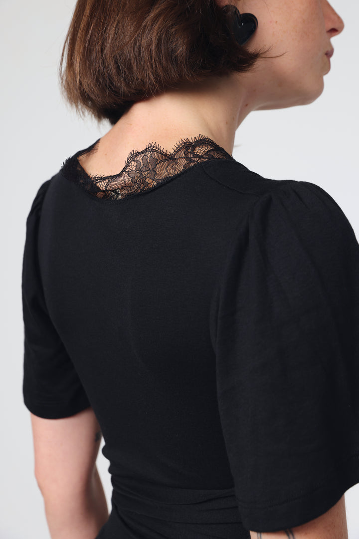 Hug Black Wrap T-Shirt