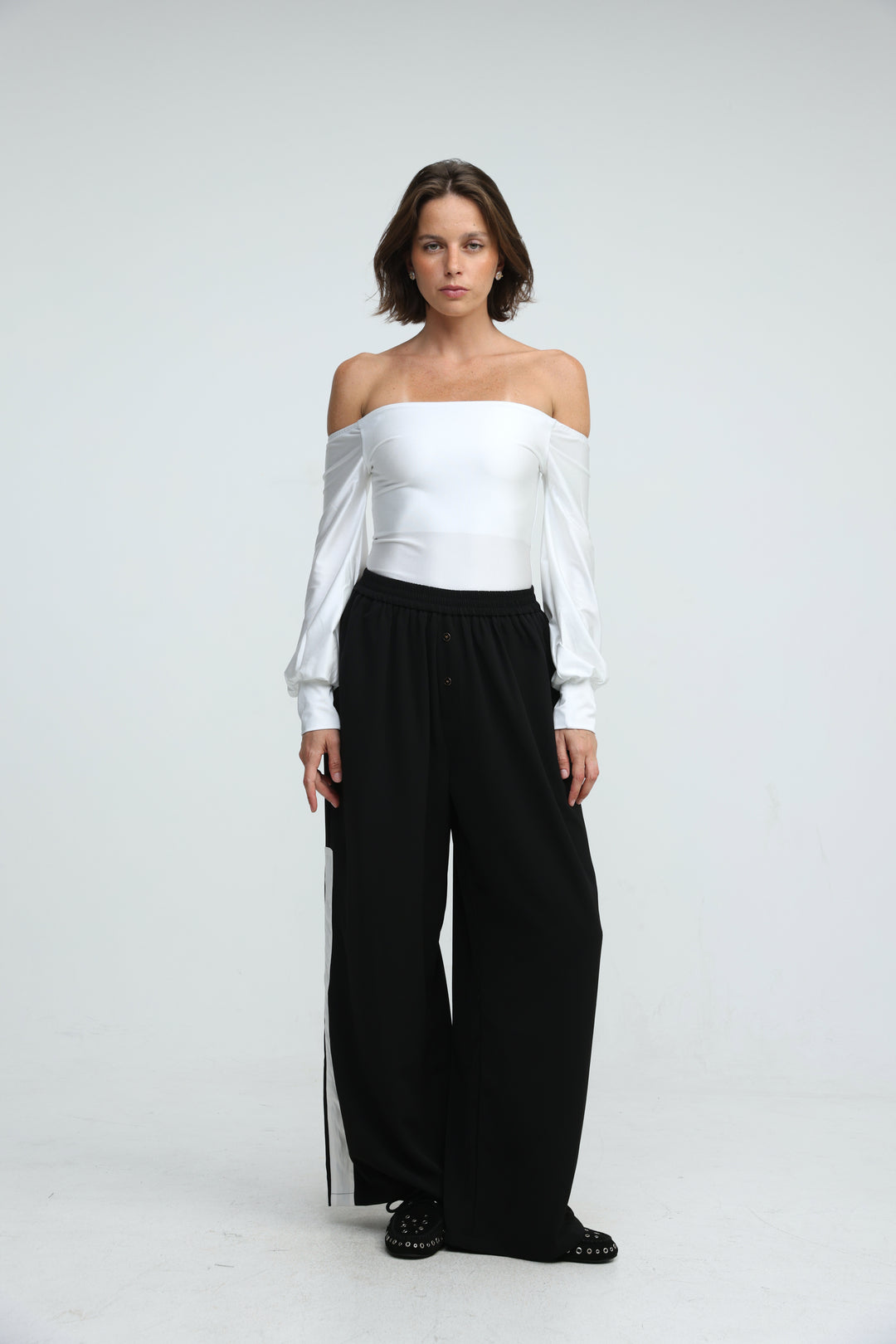 Breeze Black/White Bottoms
