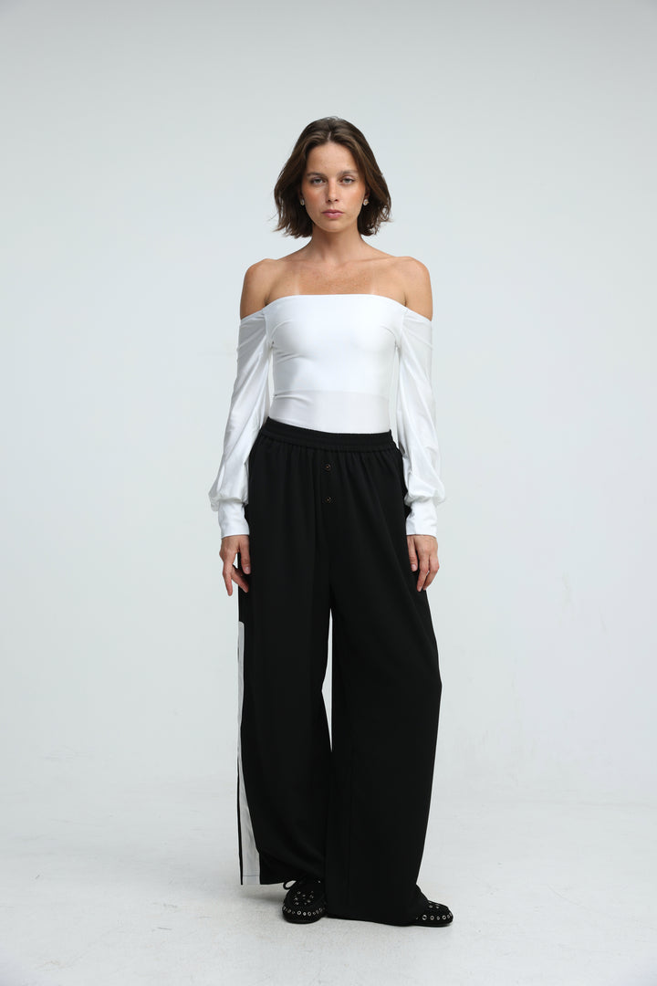 Breeze Black/White Bottoms