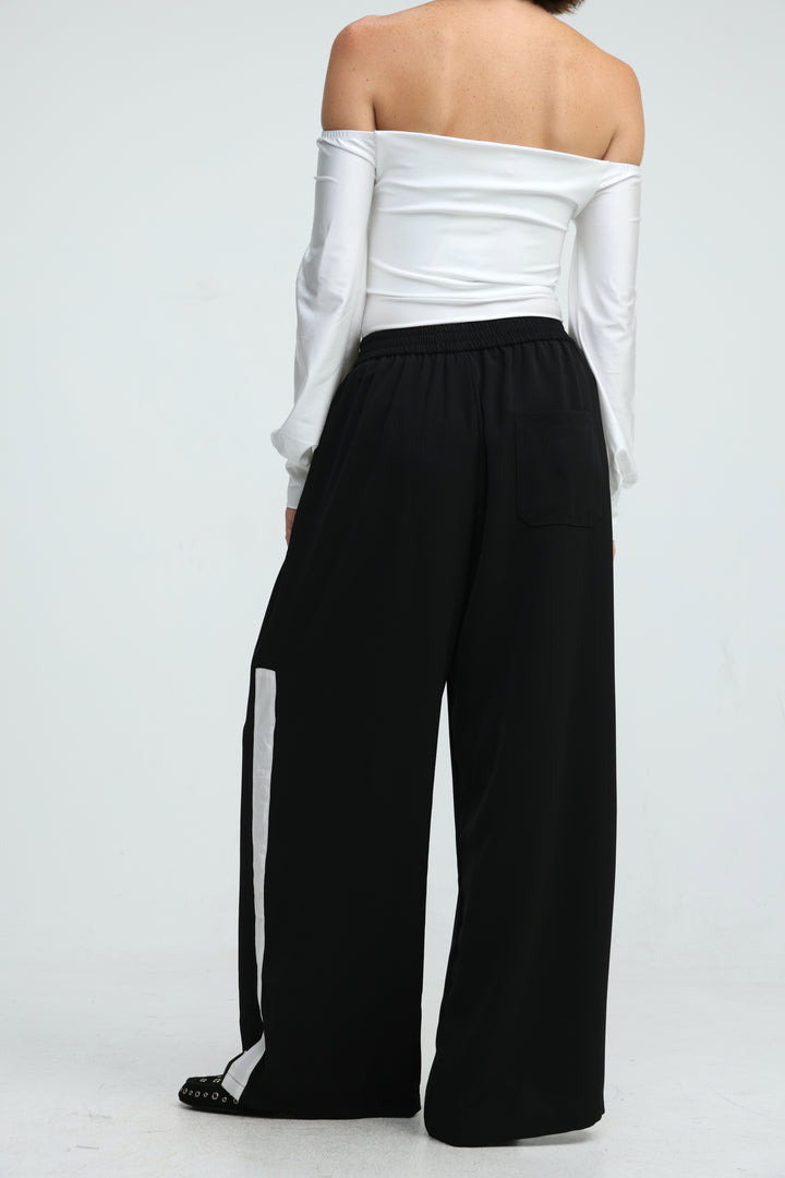 Breeze Black/White Bottoms