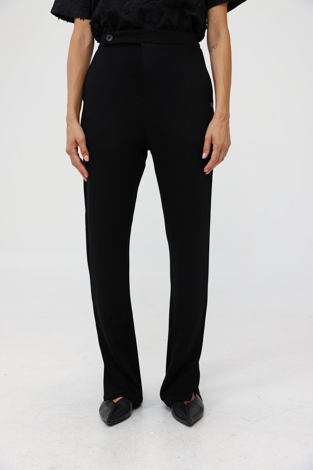 Chat Black Bottoms