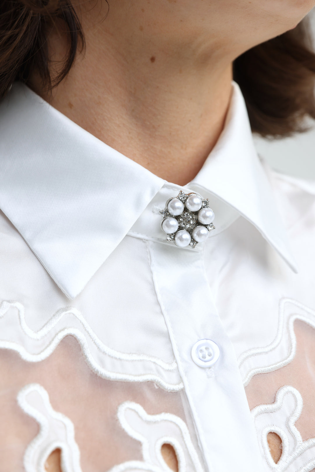Pearl Crystal Floral Button