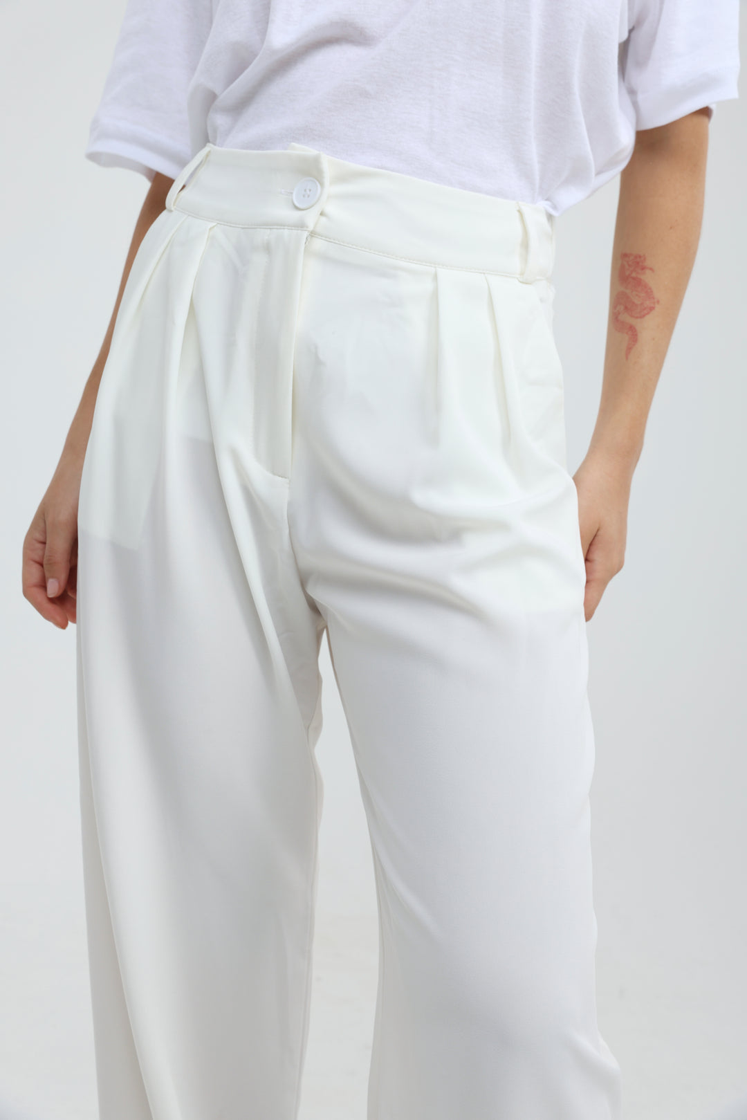 Leo White Bottoms