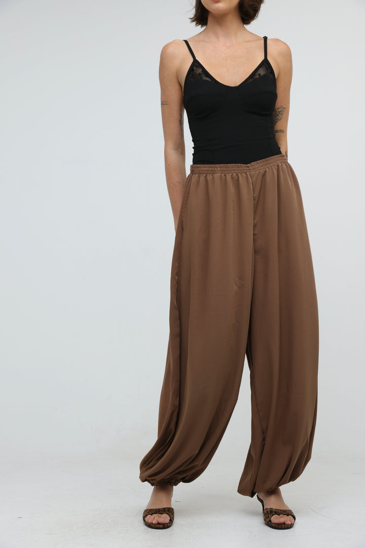 Fluid Brown Balloon Bottoms