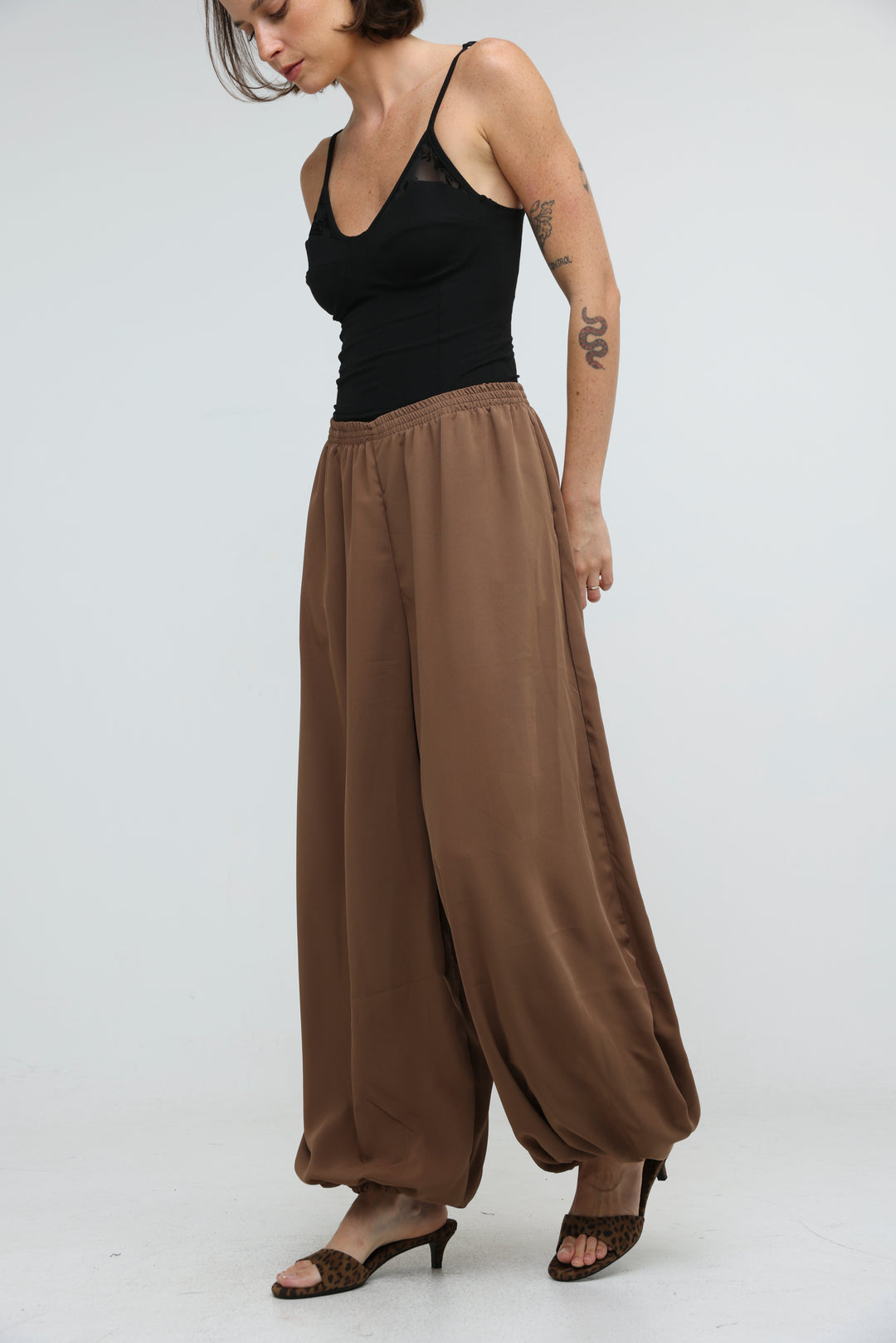 Fluid Brown Balloon Bottoms