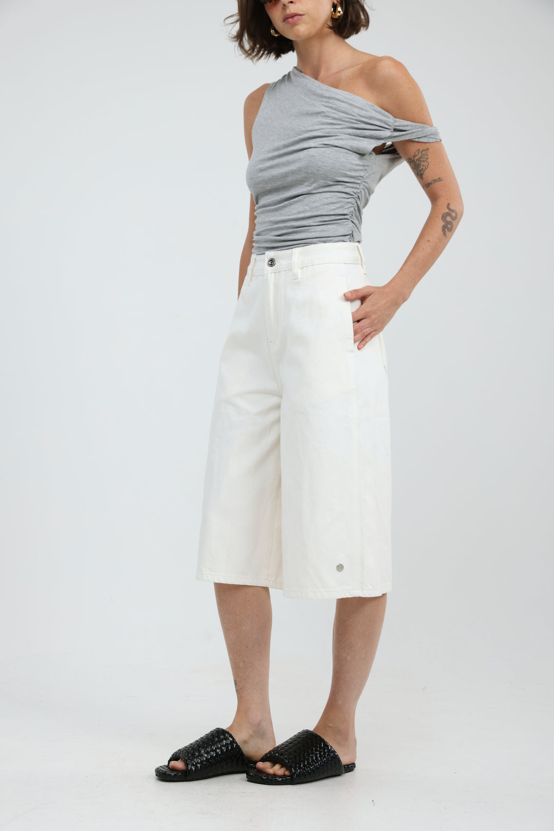 Star 801 White Bermuda Denim