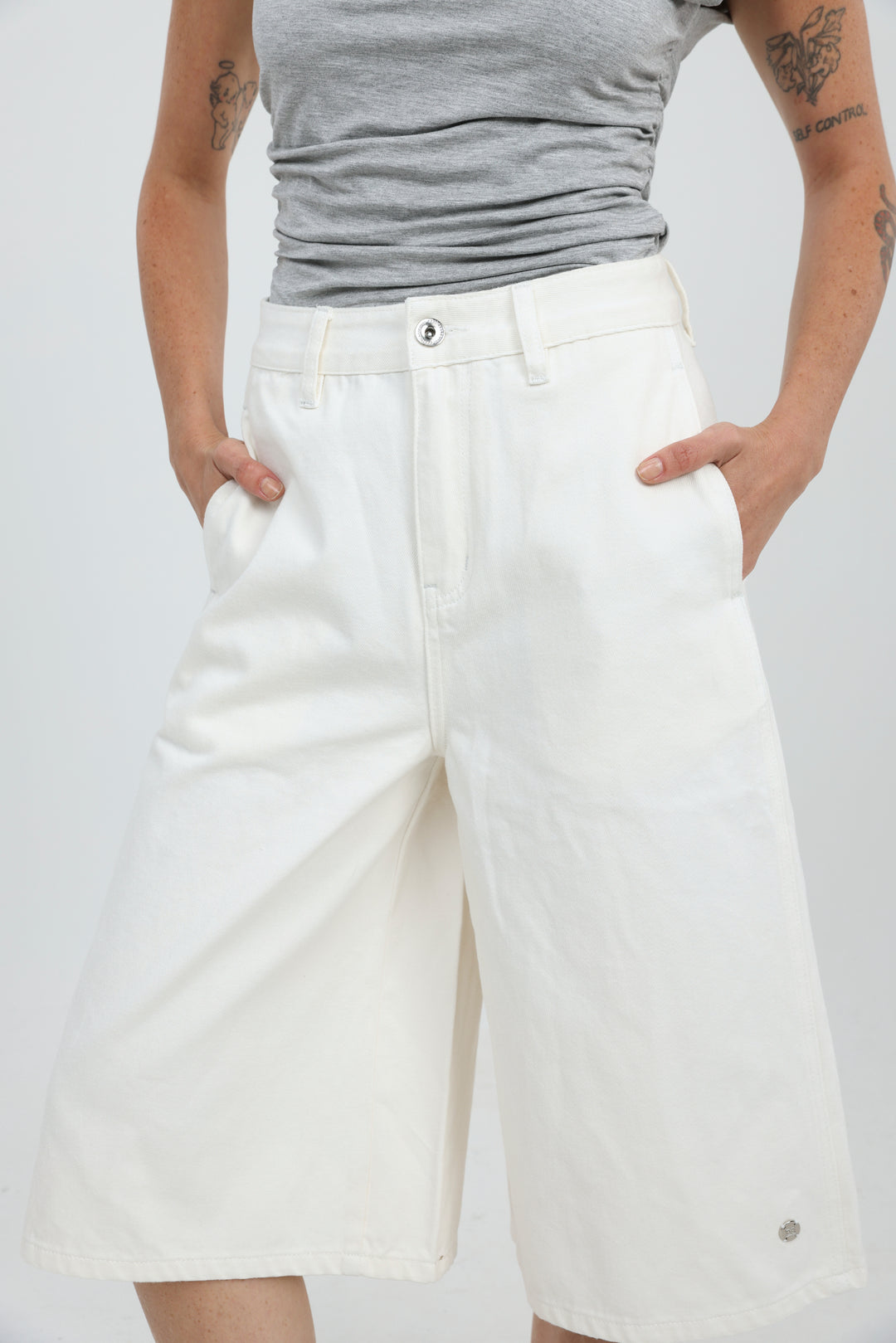 Star 801 White Bermuda Denim