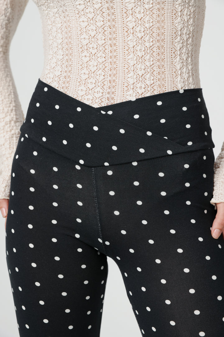 Song Black Dots Leggings