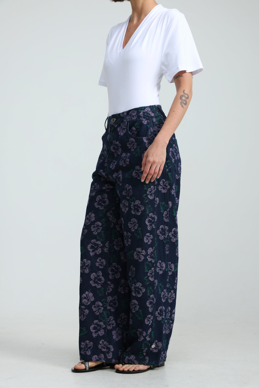Guri Dark Floral Denim