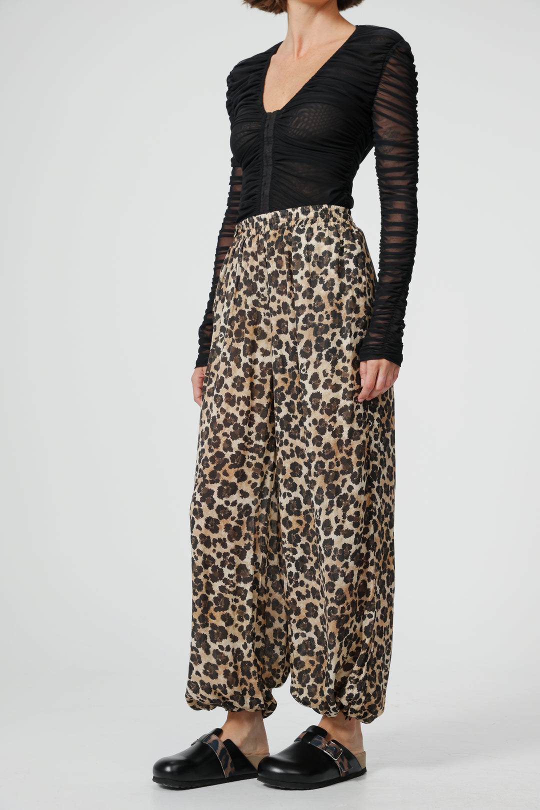 Aladdin Leopard Bottoms